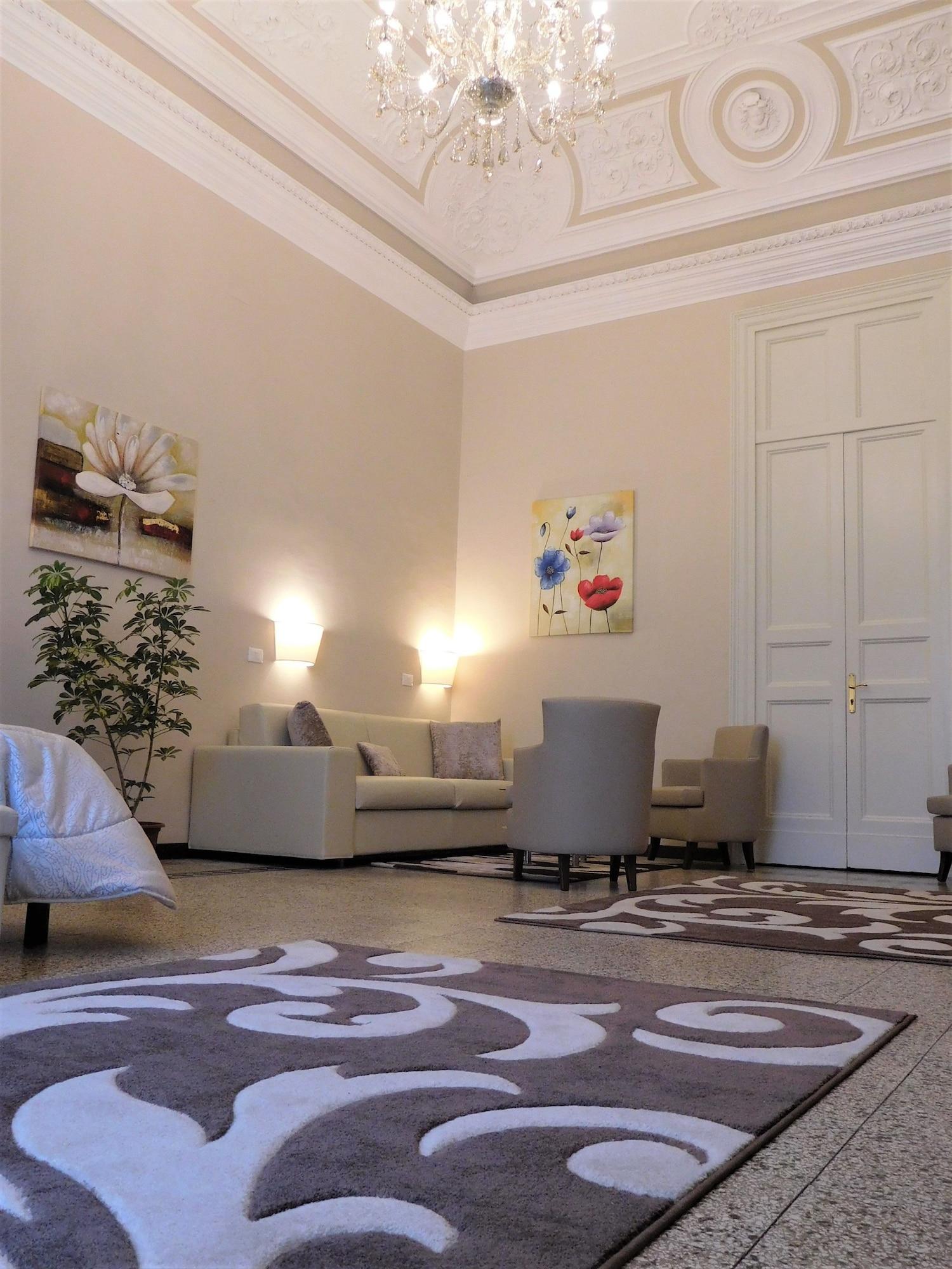 Hotel Moonlight Hotel&suites 3*