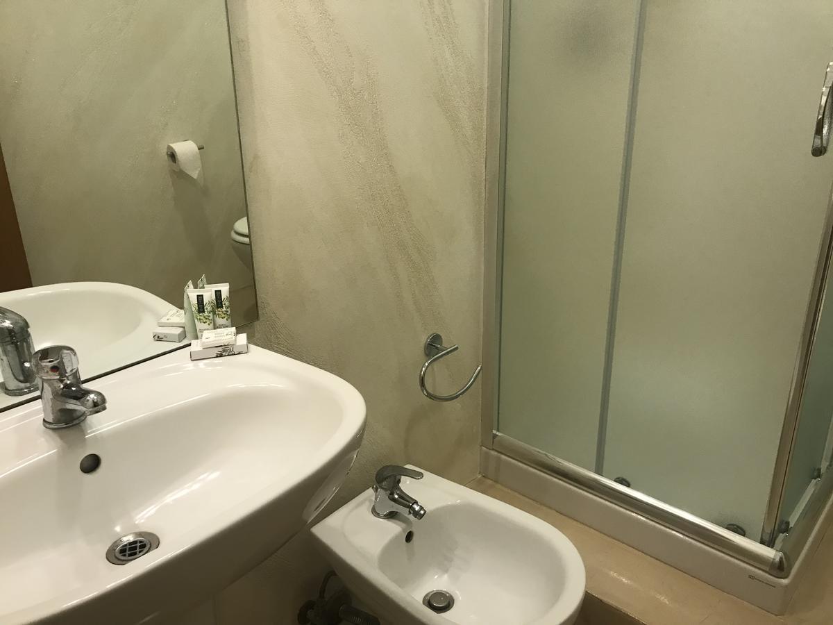 Moonlight Hotel&suites Hotel